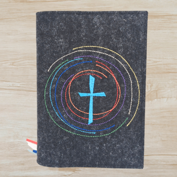 Wosadnikhülle in anthrazit meliert, Kreuz, Kreise bunt