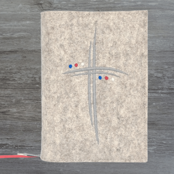 Wosadnikhülle in beige meliert, Kreuze, Punkte