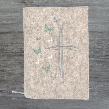 Wosadnikhülle in beige meliert, Kreuze, Schmetterlinge