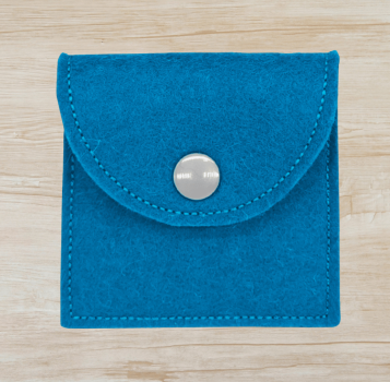 Rosenkranztasche in Petrol, Kreuze