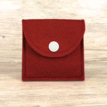 Rosenkranztasche Weinrot, Kreuze