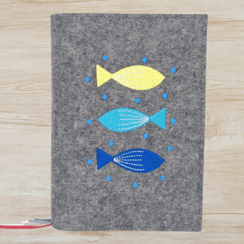 Wosadnikhülle in dunkelgrau meliert, Fische, Punkte