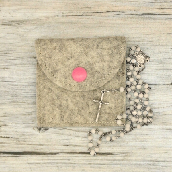 Rosenkranztasche Beige meliert, Fisch, Kreuz