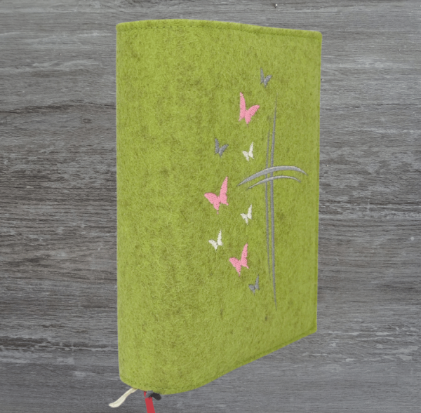 Wosadnikhülle in kiwi meliert, Kreuze, Schmetterlinge