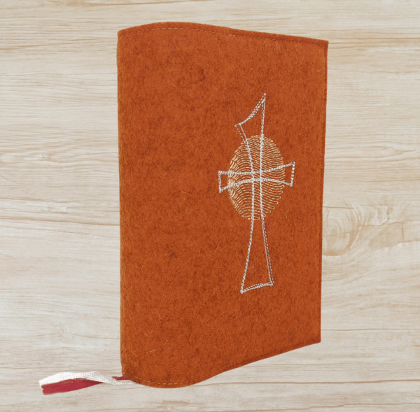 Gotteslobhülle in rost melliert, Kreuz