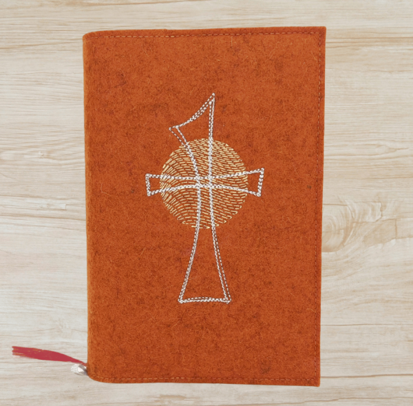 Gotteslobhülle in rost melliert, Kreuz