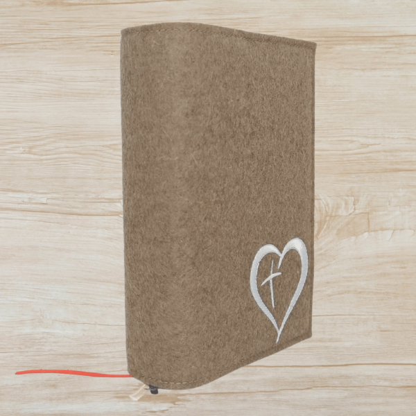 Wosadnikhülle in schlamm meliert, Herz, Kreuz